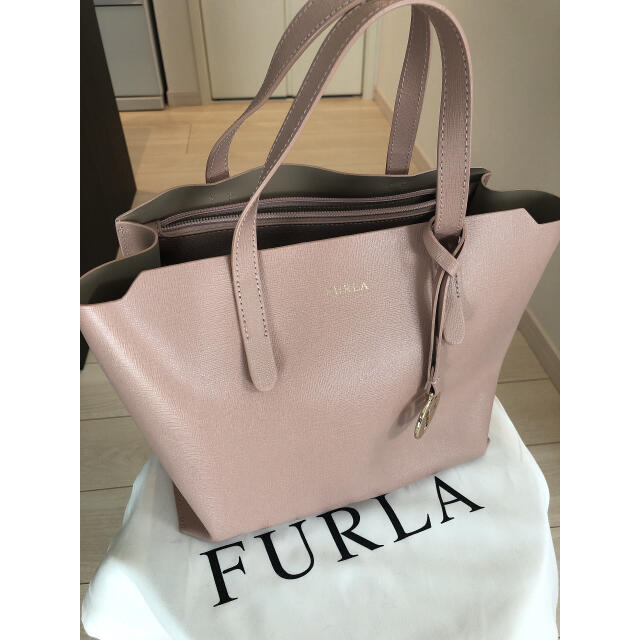 Furla(フルラ)のFURLA フルラ  サリー　Sサイズ レディースのバッグ(ハンドバッグ)の商品写真