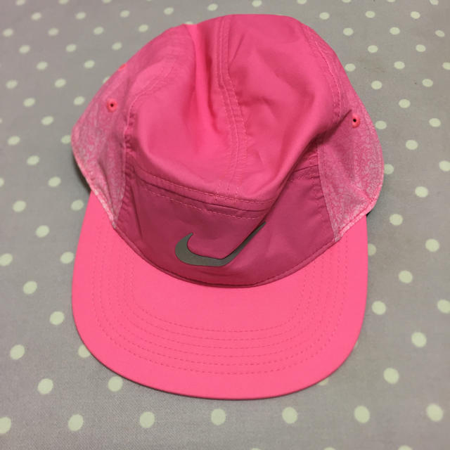 NIKE(ナイキ)の♡NIKE ランニングキャップ♡ レディースの帽子(キャップ)の商品写真