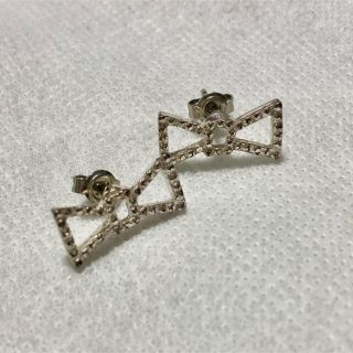 リボン　ピアス(ピアス)