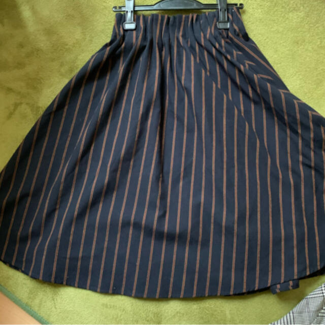 LOWRYS FARM(ローリーズファーム)のストライプスカート レディースのスカート(ひざ丈スカート)の商品写真