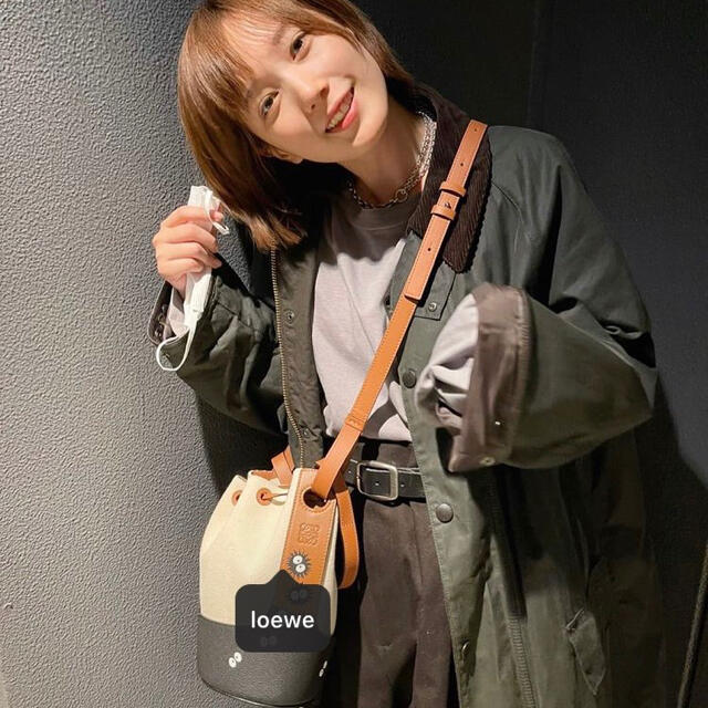 LOEWE 新作💕 ダストバニー バルーンバッグ スモール | フリマアプリ ラクマ