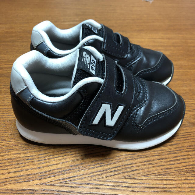 New Balance(ニューバランス)の極美品　ニューバランス  キッズ　スニーカー  15.5 キッズ/ベビー/マタニティのキッズ靴/シューズ(15cm~)(スニーカー)の商品写真