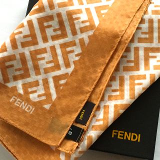 フェンディ(FENDI)の★フェンディ スカーフ Y ★新品未使用★ズッカ♪(バンダナ/スカーフ)