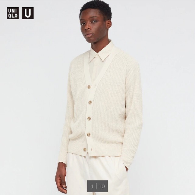 UNIQLO(ユニクロ)のユニクロU ラグランVネックカーディガン ナチュラルLサイズ メンズのトップス(カーディガン)の商品写真