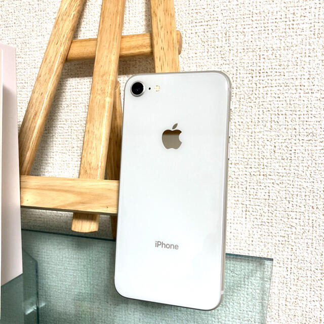 iPhone8 本体 64GB  シルバー　美品