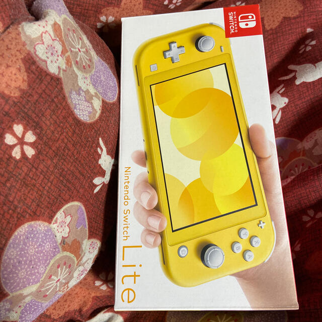 Nintendo Switch Lite イエロー