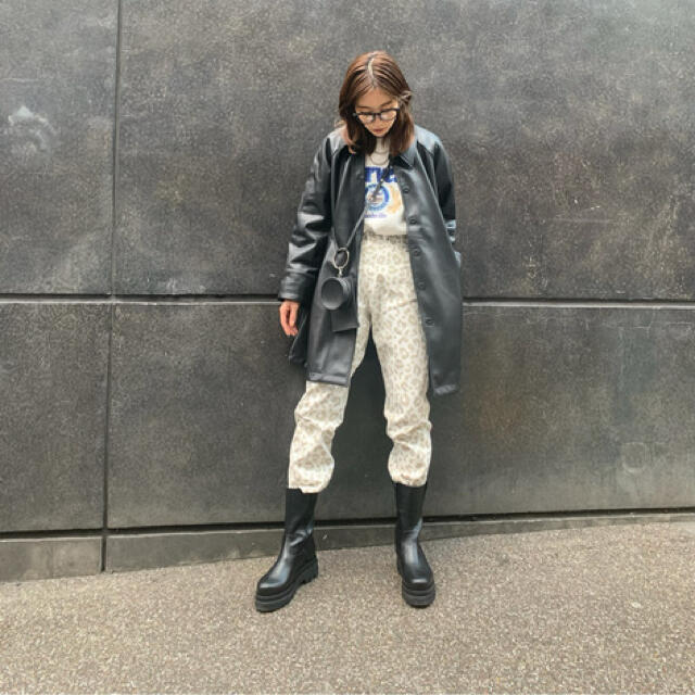 moussy(マウジー)のmoussy 今季デニム　JW WIDE TAPERED レディースのパンツ(デニム/ジーンズ)の商品写真