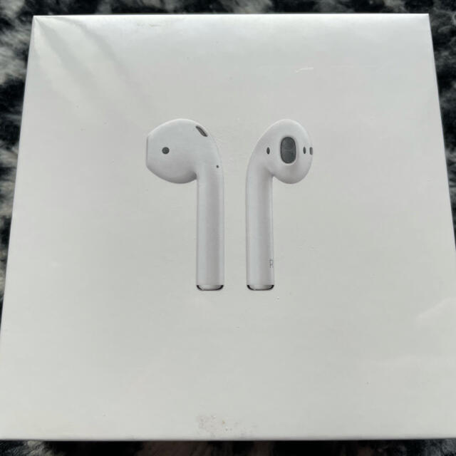 ヘッドフォン/イヤフォンAirPods with Wireless Charging Case