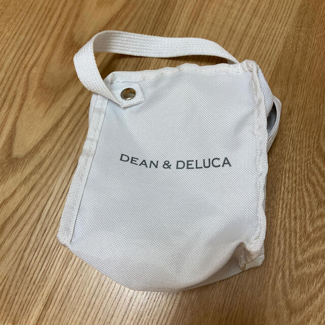 DEAN & DELUCA(ディーンアンドデルーカ)のディーンアンドデルーカ　保冷バッグ　付録 インテリア/住まい/日用品のキッチン/食器(弁当用品)の商品写真