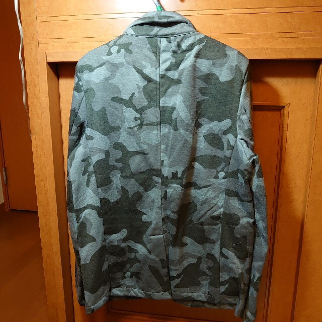  テーラードジャケット カモフラージュ グレー メンズのジャケット/アウター(テーラードジャケット)の商品写真