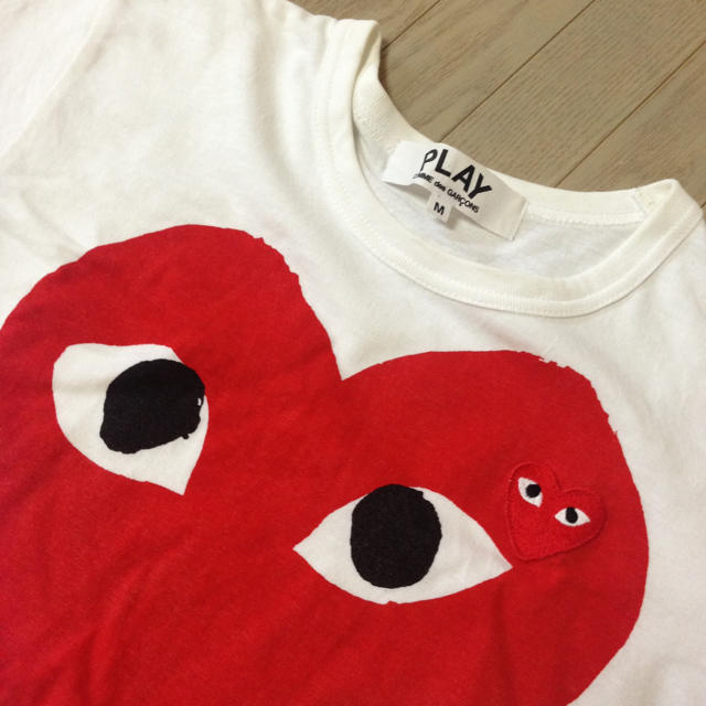 COMME des GARCONS(コムデギャルソン)のギャルソン♡定番ハート赤ロゴTシャツ レディースのトップス(Tシャツ(半袖/袖なし))の商品写真