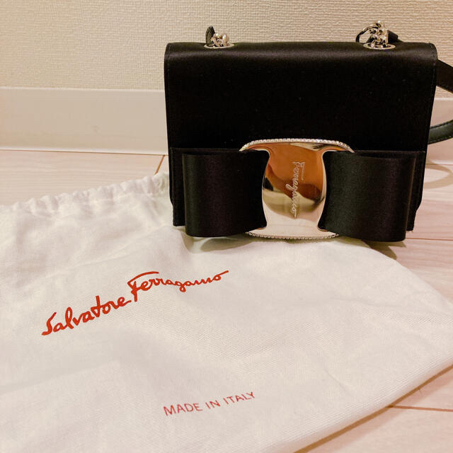 Ferragamo ショルダーバッグミニ