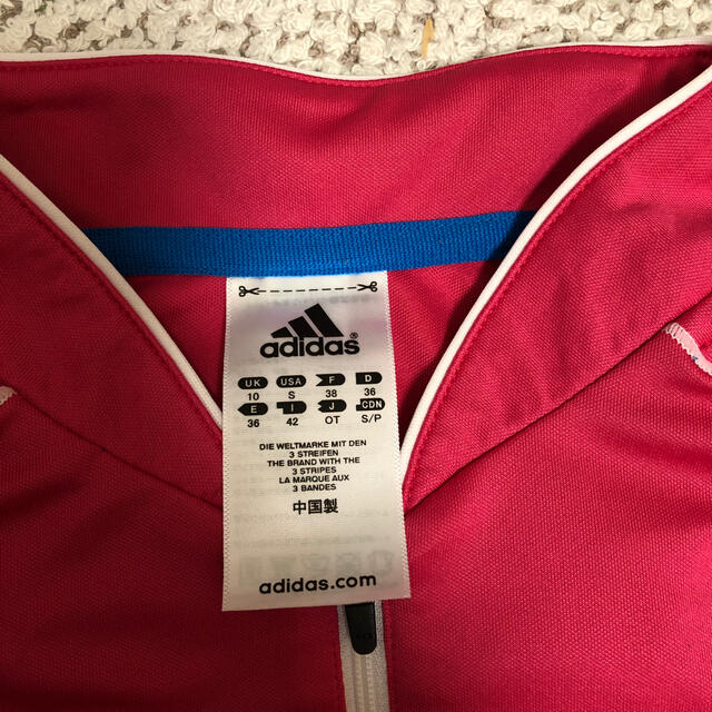 adidas(アディダス)のadidasスポーツ半袖Tシャツ スポーツ/アウトドアのランニング(ウェア)の商品写真