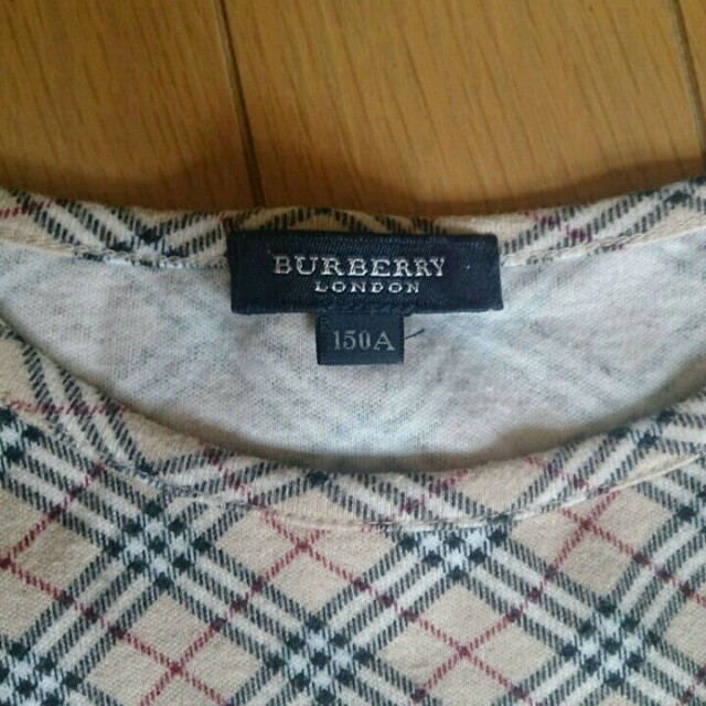 BURBERRY(バーバリー)のバーバリー 150 半袖 Tシャツ キッズ/ベビー/マタニティのキッズ服女の子用(90cm~)(Tシャツ/カットソー)の商品写真