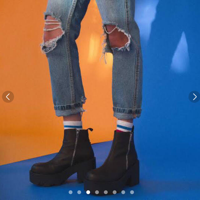 UNIF(ユニフ)の美品★UNIF ユニフ  "Rival boots" 厚底ブーツが可愛過ぎ❤️✨ レディースの靴/シューズ(ブーツ)の商品写真