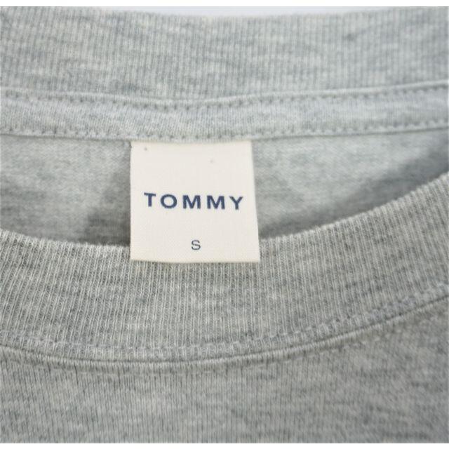 TOMMY(トミー)のTOMMY 　Tシャツ グレー メンズのトップス(Tシャツ/カットソー(半袖/袖なし))の商品写真