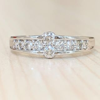 ✨ファッショナブル✨合計0.3ct❣️ダイヤモンド ダイヤ Pt900 リング(リング(指輪))