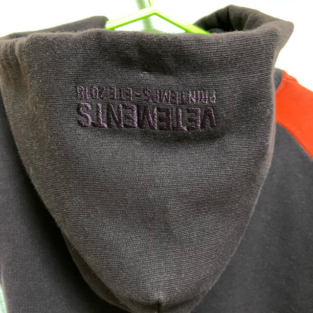 Balenciaga(バレンシアガ)の確実正規品 VETEMENTS 再構築 HOODIE メンズのトップス(パーカー)の商品写真