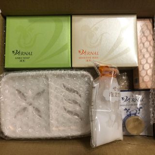 ヴァーナル(VERNAL)のヴァーナル　VERNAL パっと白洗顔セット(洗顔料)