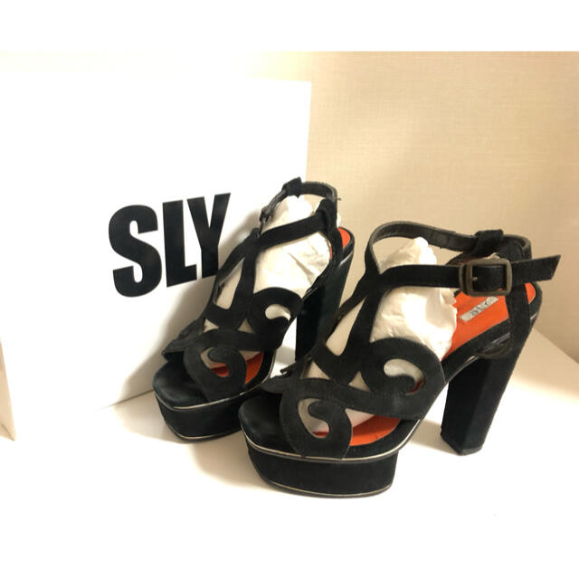 SLY(スライ)のSLY スライ　スエード　本革　サンダル レディースの靴/シューズ(サンダル)の商品写真