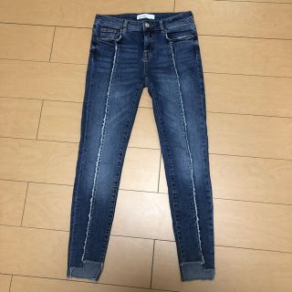 ザラ(ZARA)のZARA センターライン　フリンジ　カットオフ　デニム (デニム/ジーンズ)