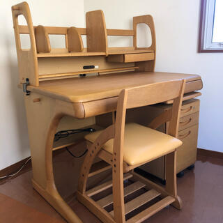 カリモクカグ(カリモク家具)の学習机（カリモク）3点セット(学習机)