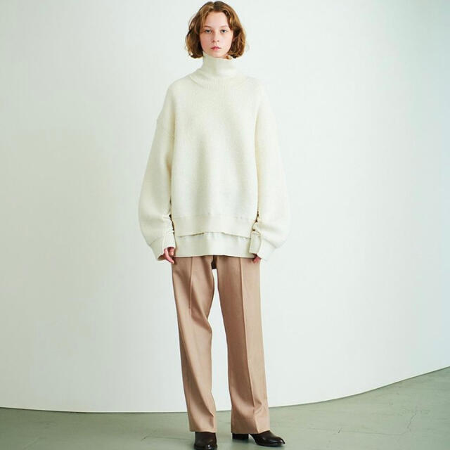 トップスYOKE CONNECTING HIGHT NECK KNIT LS