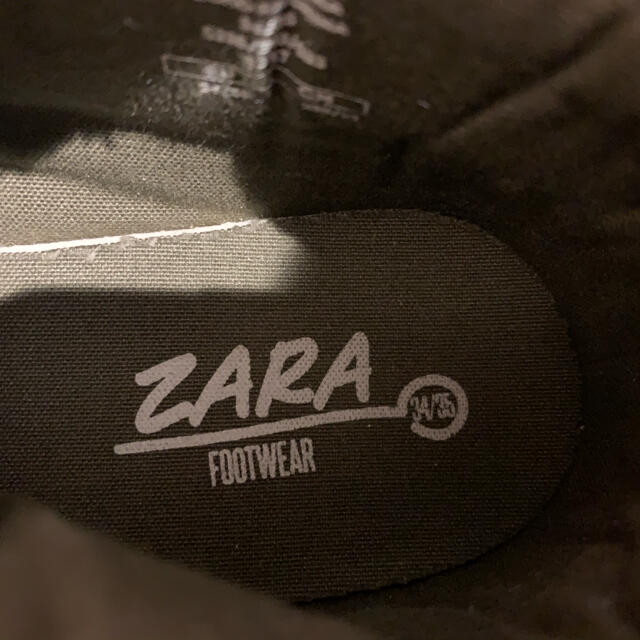 ZARA KIDS(ザラキッズ)のZARA kids❤️人気ハイカットスニーカー迷彩✨22 キッズ/ベビー/マタニティのキッズ靴/シューズ(15cm~)(スニーカー)の商品写真