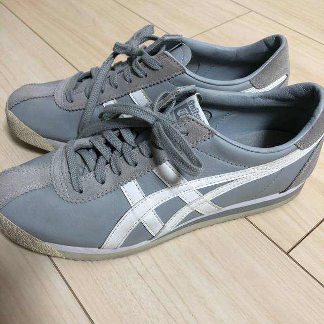 Onitsuka Tiger(オニツカタイガー)のオニツカタイガー　グレー　サイズ25cm レディースの靴/シューズ(スニーカー)の商品写真