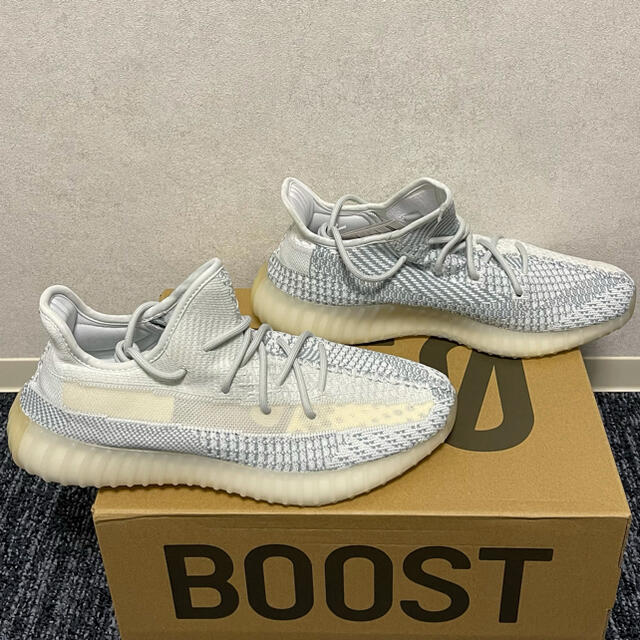 adidas(アディダス)のYEEZY BOOST 350 V2 CLOUD WHITE 27.5cm メンズの靴/シューズ(スニーカー)の商品写真