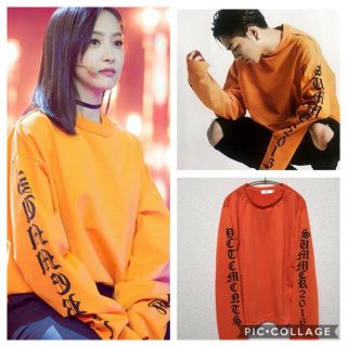 新品☆袖ロゴ Tシャツ 長袖 ロングスリーブ 英字ロゴ オレンジ色 男女兼用 (Tシャツ/カットソー(七分/長袖))