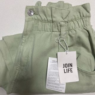 ベルシュカ(Bershka)のパンツ デニムパンツ　パステルグリーン　Bershka ベルシュカ(デニム/ジーンズ)