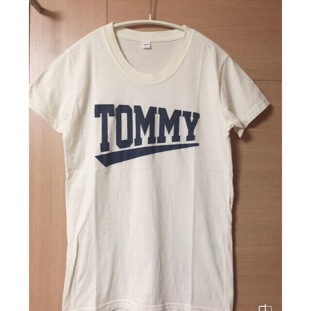 TOMMY(トミー)のTOMMY  トミー    ロゴ Tシャツ レディースのトップス(Tシャツ(半袖/袖なし))の商品写真