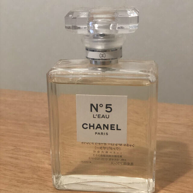 CHANEL(シャネル)のmomo様　シャネル N°5 ロー オードゥ トワレット100ml  コスメ/美容の香水(香水(女性用))の商品写真