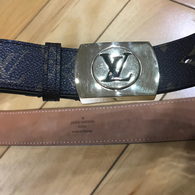 LOUIS VUITTON(ルイヴィトン)の正規品　ルイ・ヴィトン　モノグラム  ベルト 32インチ 80 極美品 メンズのファッション小物(ベルト)の商品写真