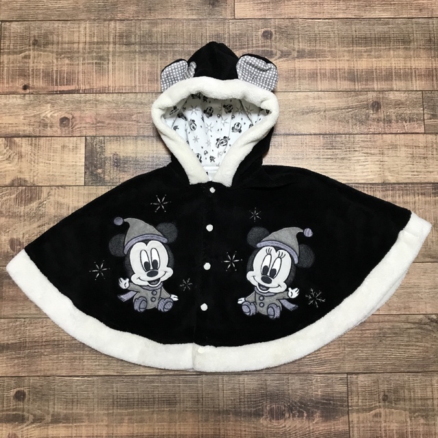 Disney(ディズニー)のベビーミッキー&ミニー ポンチョ 80センチ キッズ/ベビー/マタニティのベビー服(~85cm)(ジャケット/コート)の商品写真