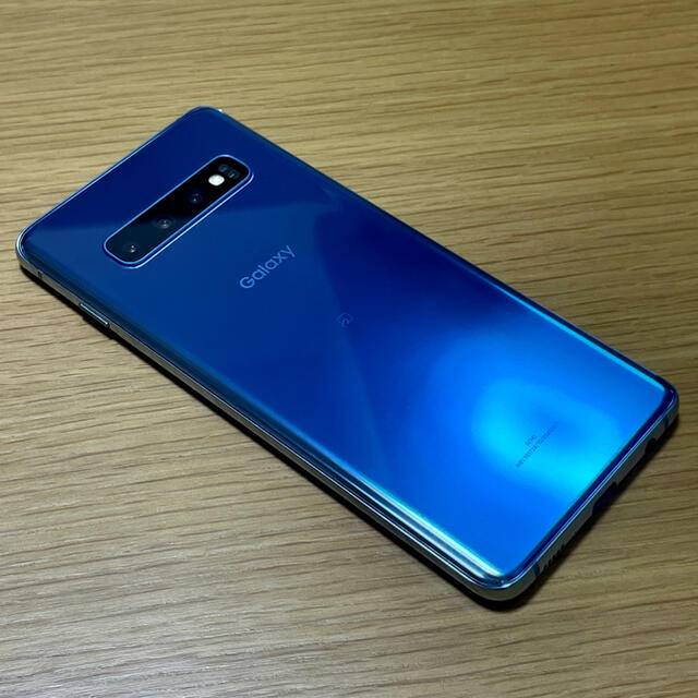 Galaxy(ギャラクシー)のau Galaxy S10 SCV41 プリズムブルー SIMロック解除済 スマホ/家電/カメラのスマートフォン/携帯電話(スマートフォン本体)の商品写真