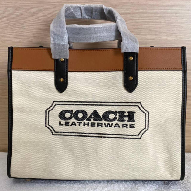 【COACH】フィールドトート 30 ウィズ コーチバッジ