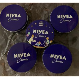 ニベア(ニベア)の【小物入れ】【手芸用ビーズ入れ】【薬入れ】ニベア空き缶　NIVEA(小物入れ)