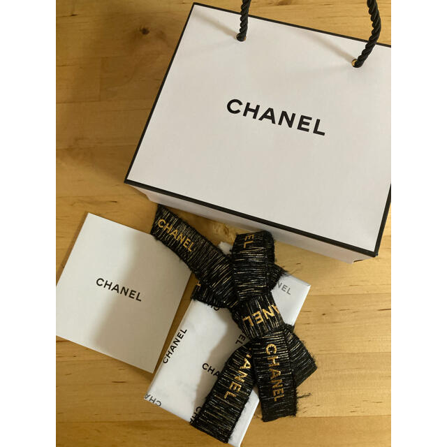 CHANEL(シャネル)の【新品未使用】Chanel ヘアミスト35ml コスメ/美容のヘアケア/スタイリング(ヘアウォーター/ヘアミスト)の商品写真