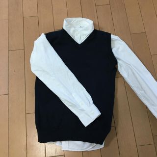 ユニクロ(UNIQLO)の150サイズ男子卒業式ベスト★紺ネイビー★ワイシャツ　受験面接礼服(ドレス/フォーマル)