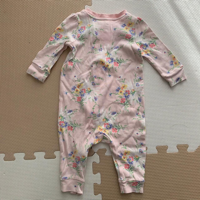 babyGAP(ベビーギャップ)のbabyGAP ベビーギャップ ロンパース 60cm ピンク 花柄 キッズ/ベビー/マタニティのベビー服(~85cm)(ロンパース)の商品写真