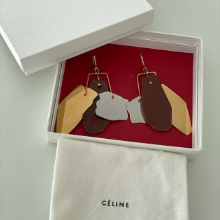 セリーヌ(celine)の国内1点のみ　貴重　セリーヌ　フィービー ピアス(ピアス)