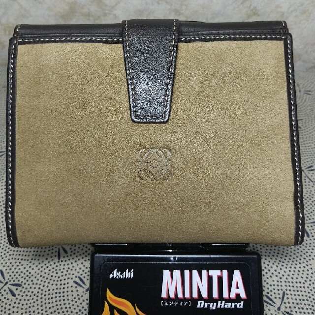 LOEWE(ロエベ)のLOEWE二つ折財布バックスキン黄土色×チョコレート メンズのファッション小物(折り財布)の商品写真