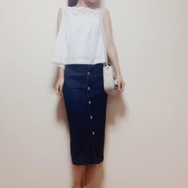 GU(ジーユー)のなるみさま専用♡GU フロントボタン デニムスカート レディースのスカート(ひざ丈スカート)の商品写真