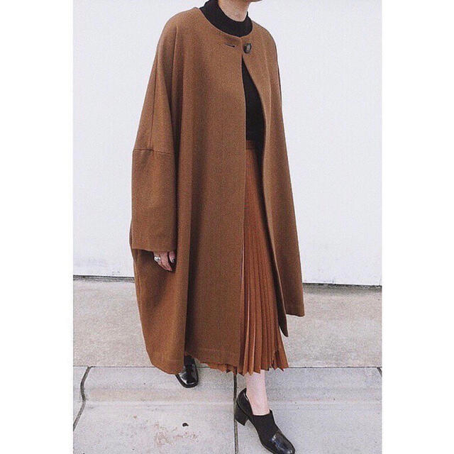 CLANE NO COLLAR TUCK COAT