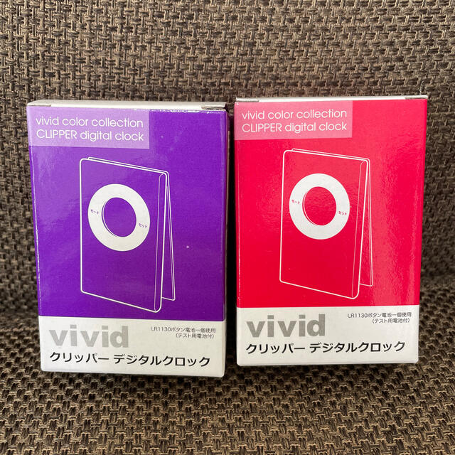 クリッパーデジタルクロック　紫・赤 インテリア/住まい/日用品のインテリア小物(置時計)の商品写真