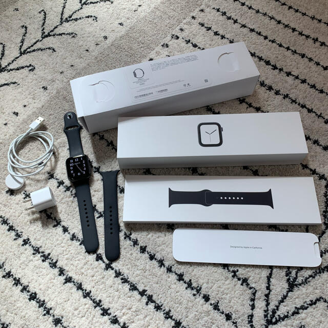 【44mm】Apple Watch Series 4 スペースグレイGPSモデル