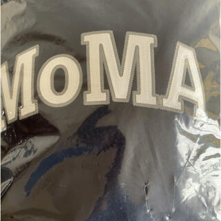 モマ(MOMA)のChampion x モマ MoMA パーカー(パーカー)