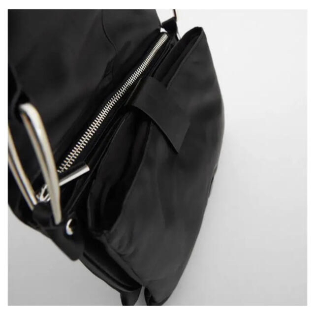 ZARA(ザラ)のZARA ソフトレザー　ショルダーバッグ　ブラック レディースのバッグ(ショルダーバッグ)の商品写真